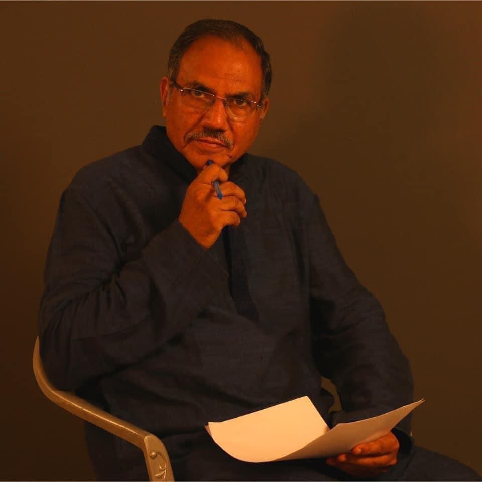 satendra mohan sharma posing as a writer